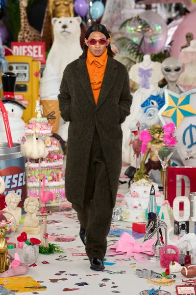 Look 9